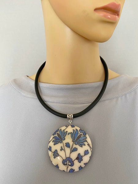 Pendant Necklace: Vine Design